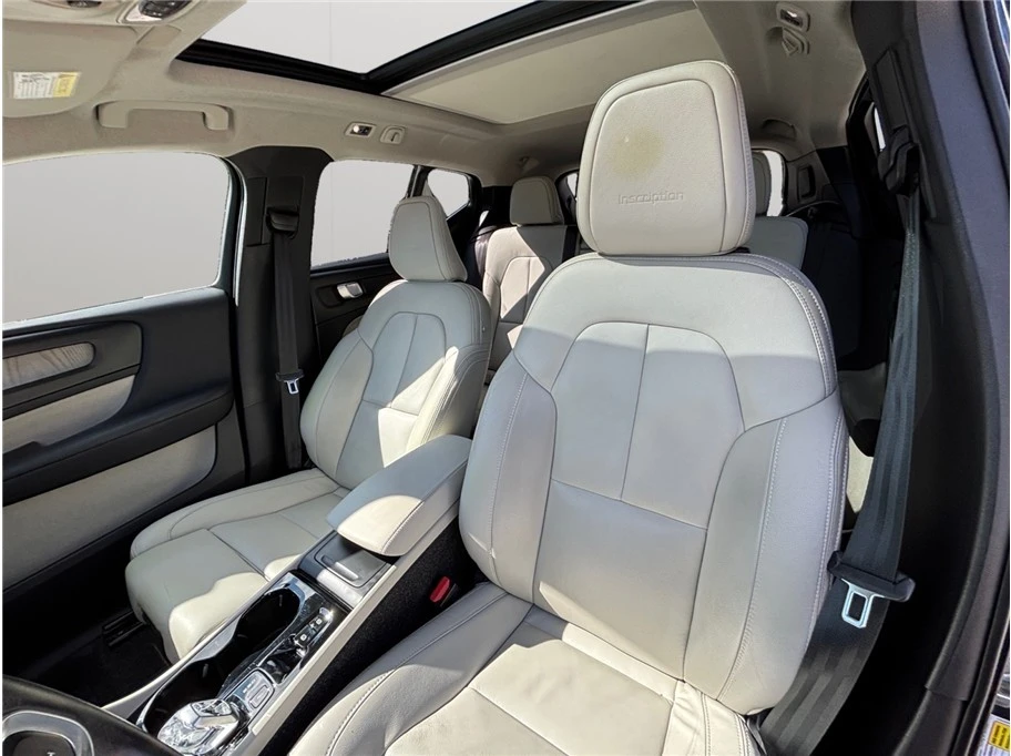 2020 Volvo XC40 - Image 19 of 21