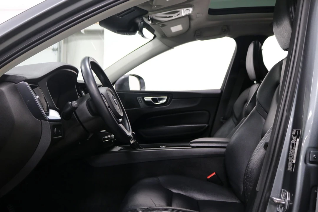 2020 Volvo XC60 2nd Gen - Image 12 of 12