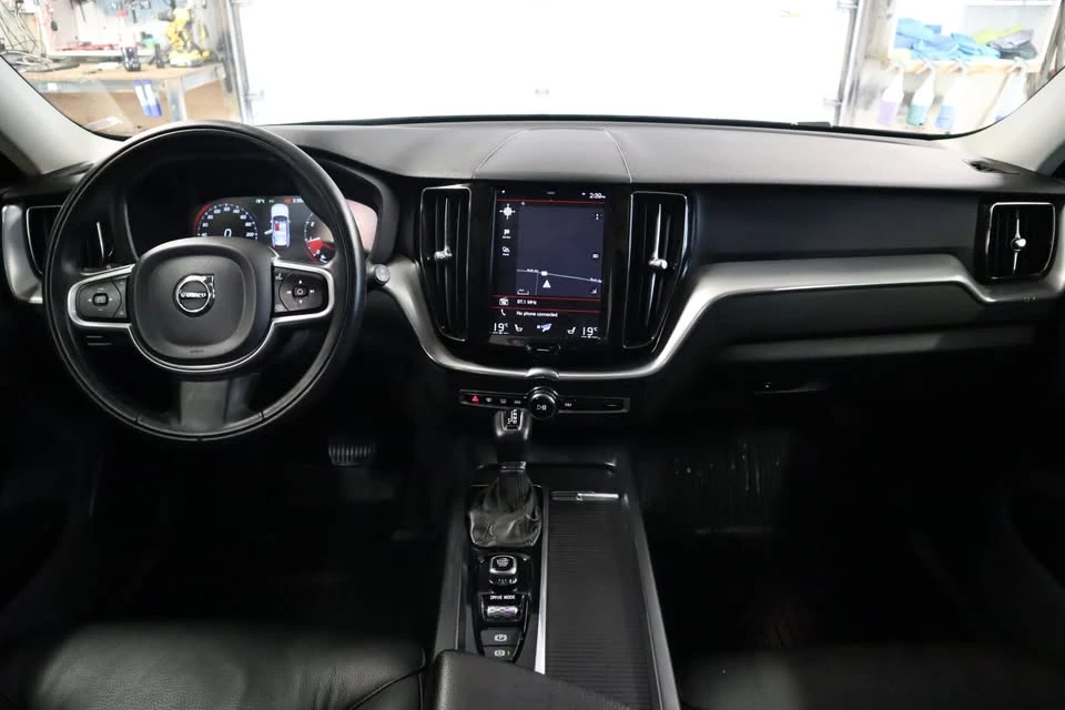 2020 Volvo XC60 2nd Gen - Image 7 of 20