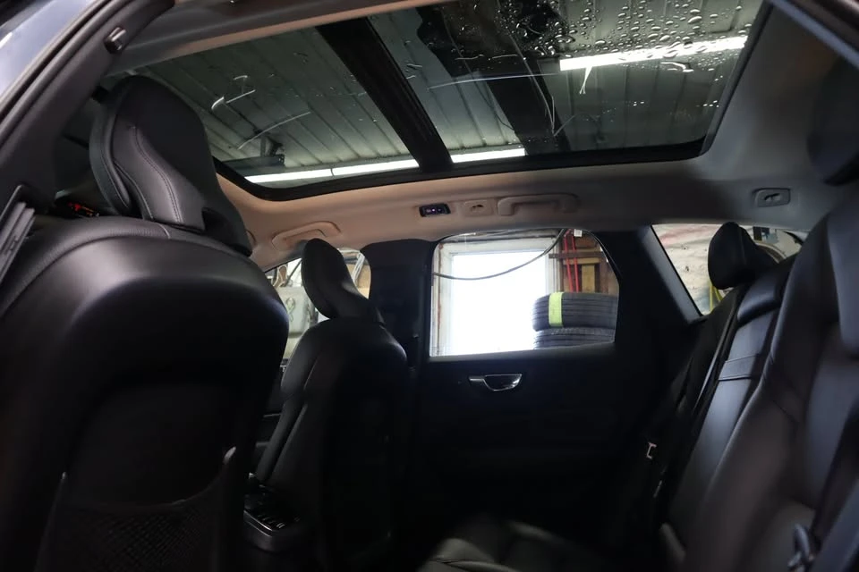 2020 Volvo XC60 2nd Gen - Image 6 of 20