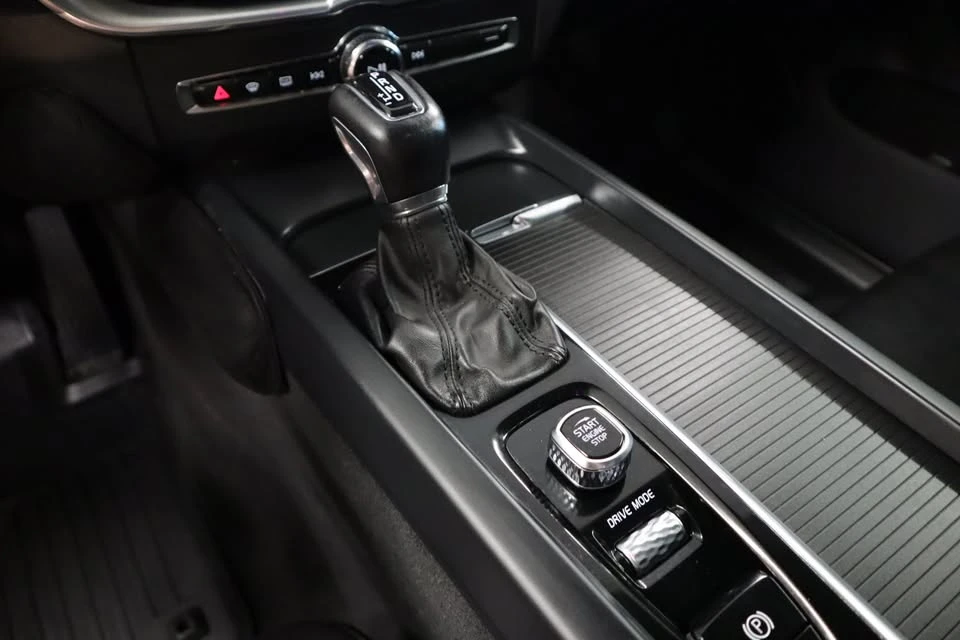 2020 Volvo XC60 2nd Gen - Image 4 of 20
