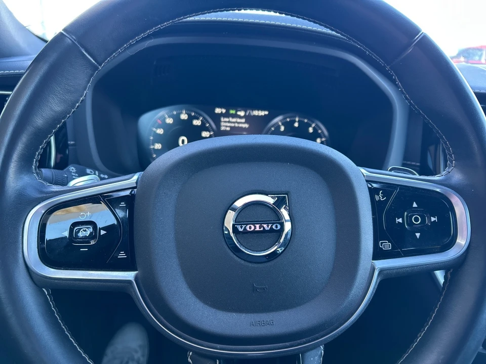 2020 Volvo XC60 2nd Gen - Image 18 of 21
