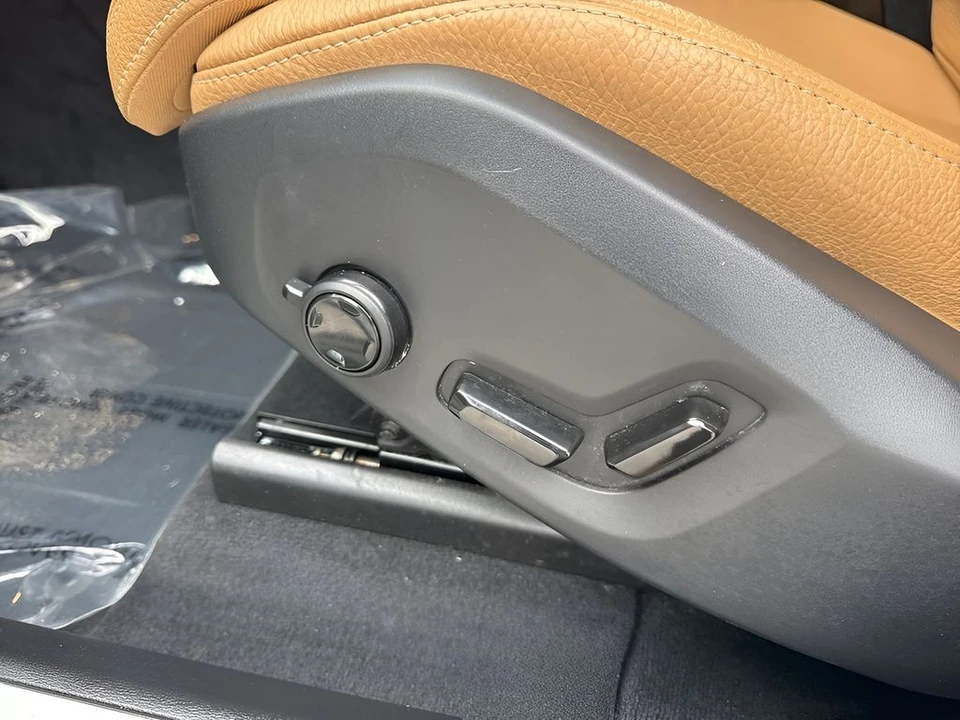 2020 Volvo XC60 2nd Gen - Image 10 of 12