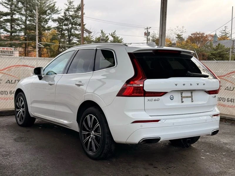 2020 Volvo XC60 2nd Gen - Image 9 of 12
