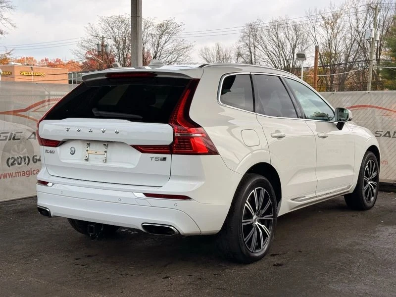 2020 Volvo XC60 2nd Gen - Image 11 of 12