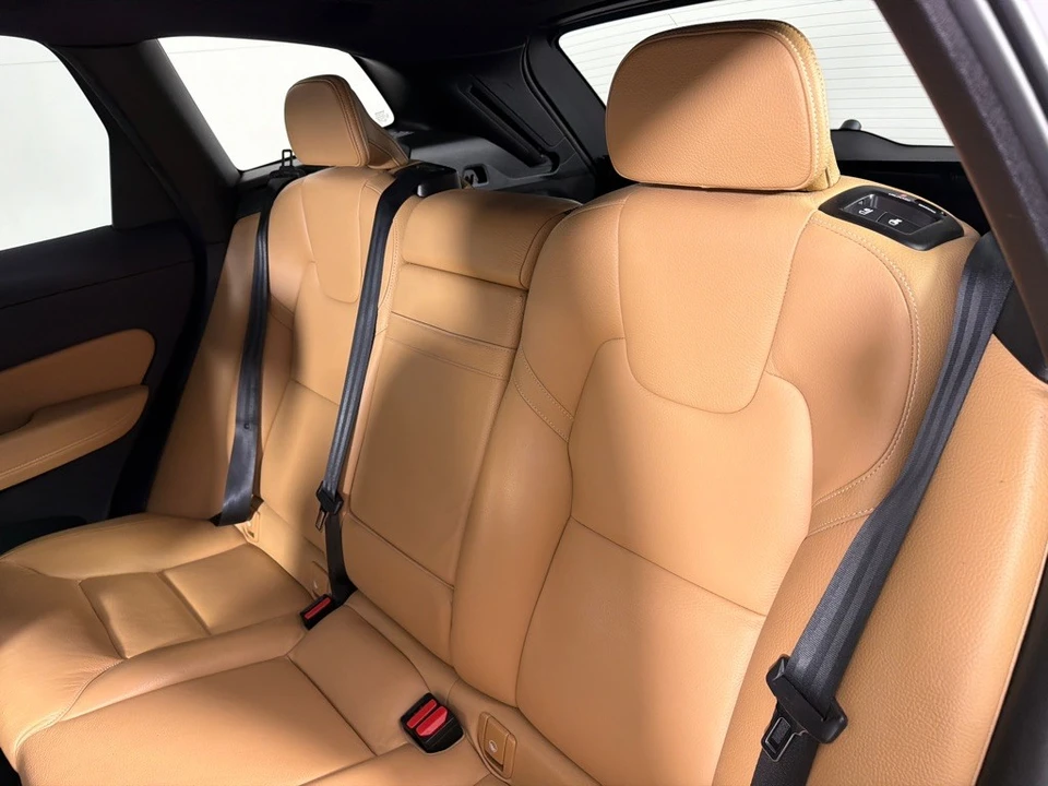 2020 Volvo XC60 2nd Gen - Image 20 of 21