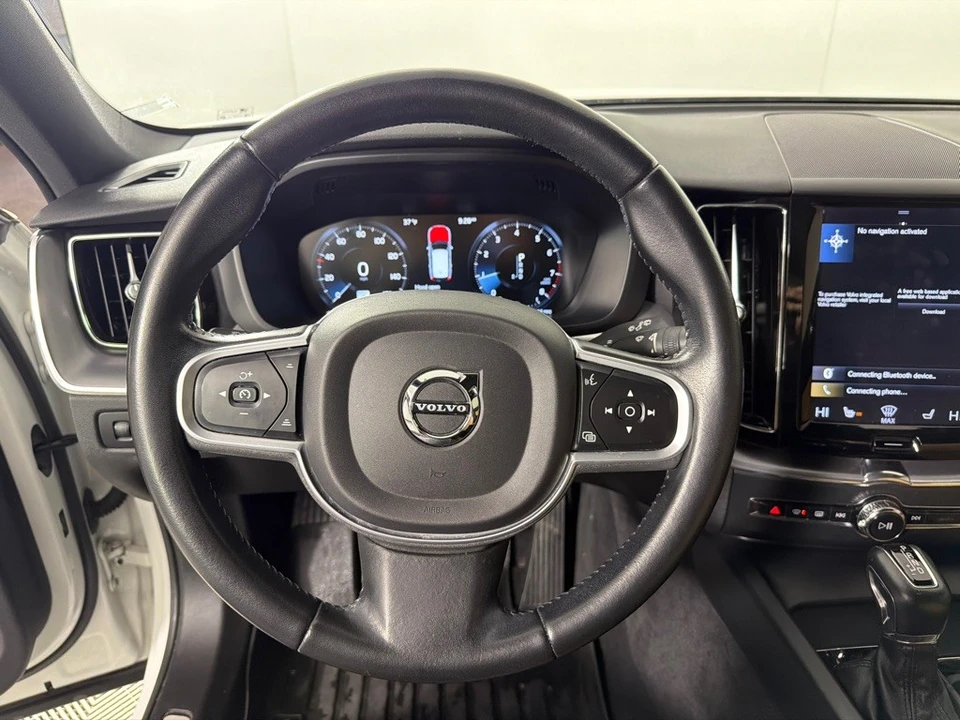 2020 Volvo XC60 2nd Gen - Image 15 of 21