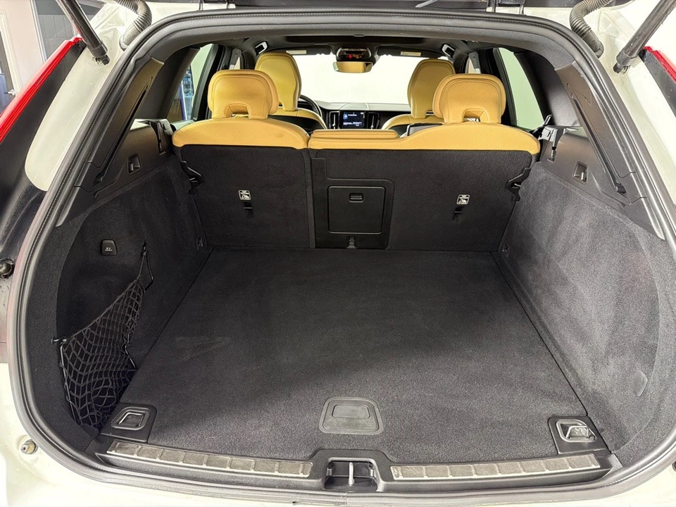 2020 Volvo XC60 2nd Gen - Image 21 of 21