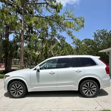 2020 Volvo XC90 T5 Momentum