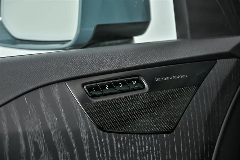 2020 Volvo XC90 2nd Gen - Image 16 of 21