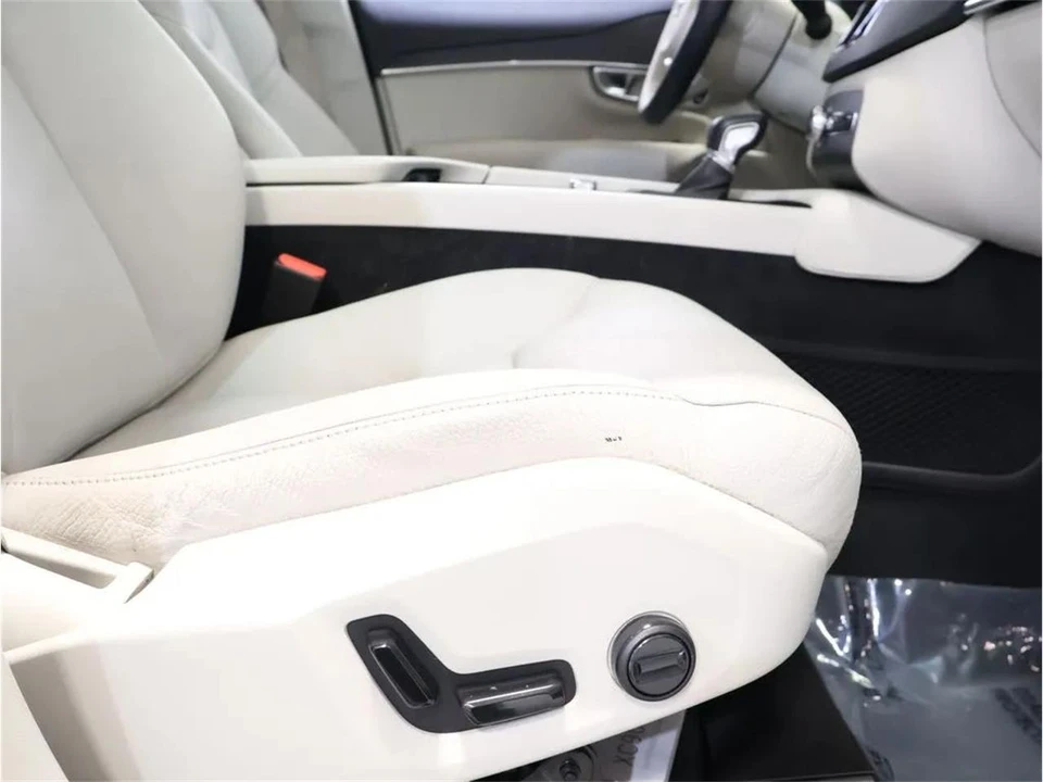 2020 Volvo XC90 2nd Gen - Image 27 of 31