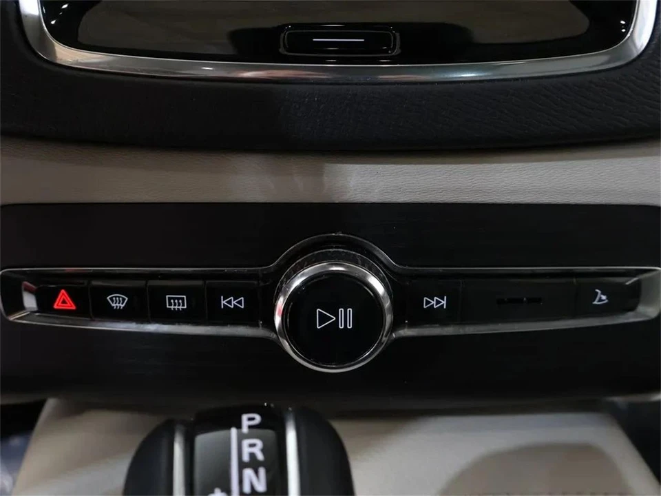 2020 Volvo XC90 2nd Gen - Image 19 of 31