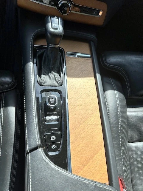 2020 Volvo XC90 2nd Gen - Image 14 of 21