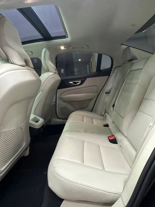 2020 Volvo S60 3rd Gen - Image 8 of 20
