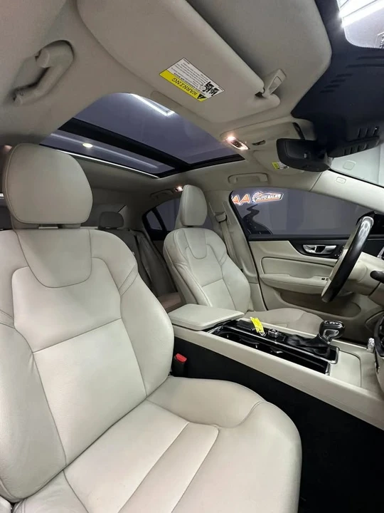 2020 Volvo S60 3rd Gen - Image 16 of 20