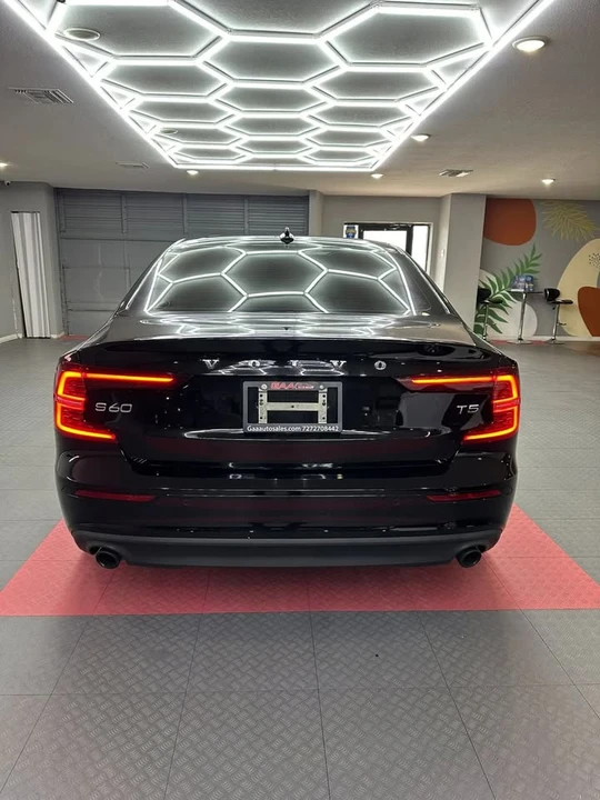2020 Volvo S60 3rd Gen - Image 4 of 20