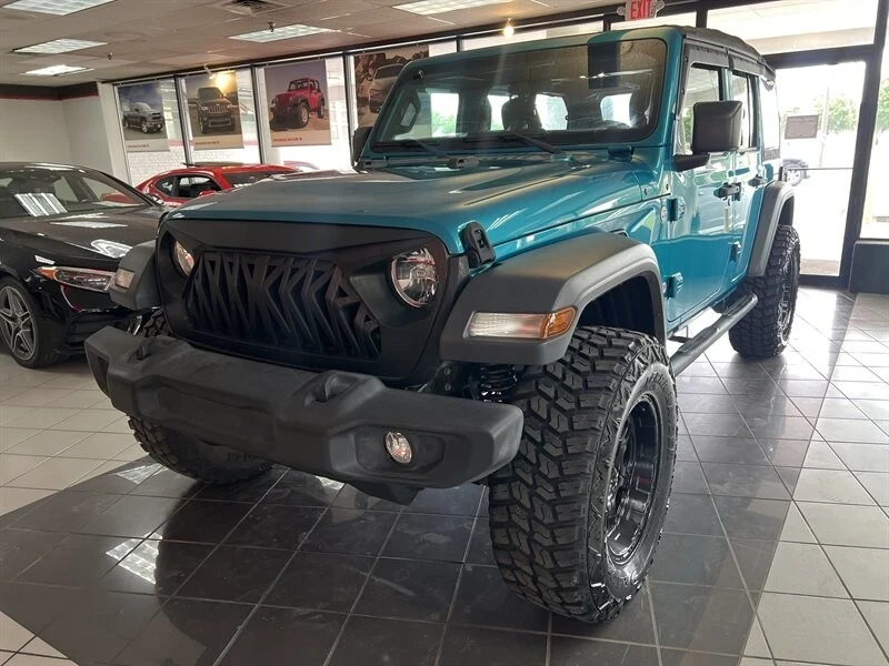 2020 Jeep JL Wrangler - Image 2 of 4