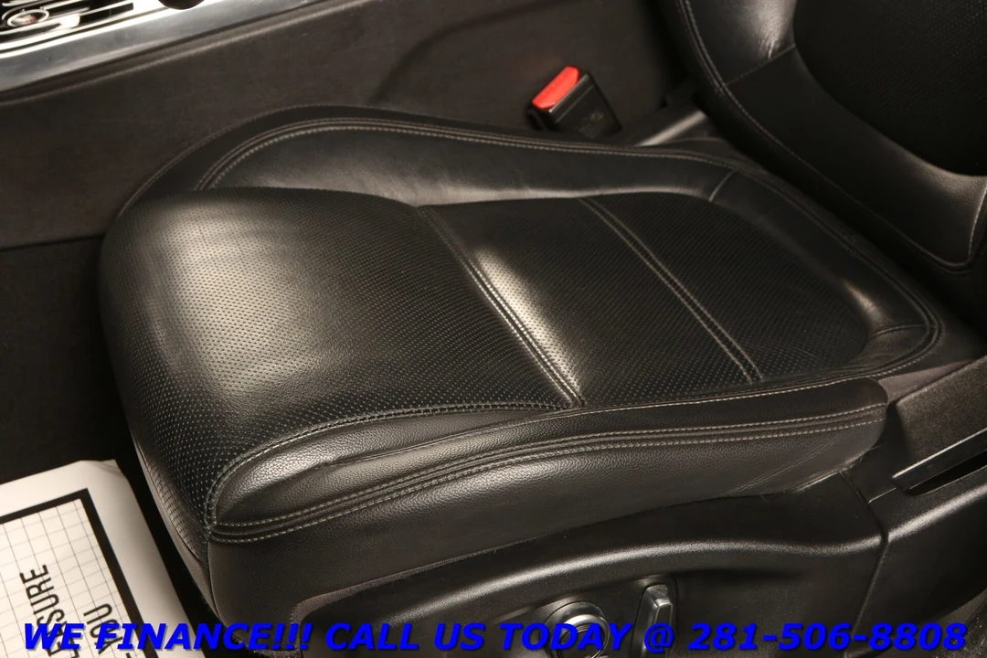 2020 Jaguar XE - Image 13 of 21