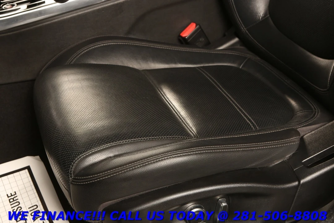 2020 Jaguar XE - Image 13 of 21
