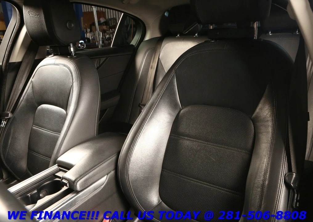 2020 Jaguar XE - Image 12 of 21