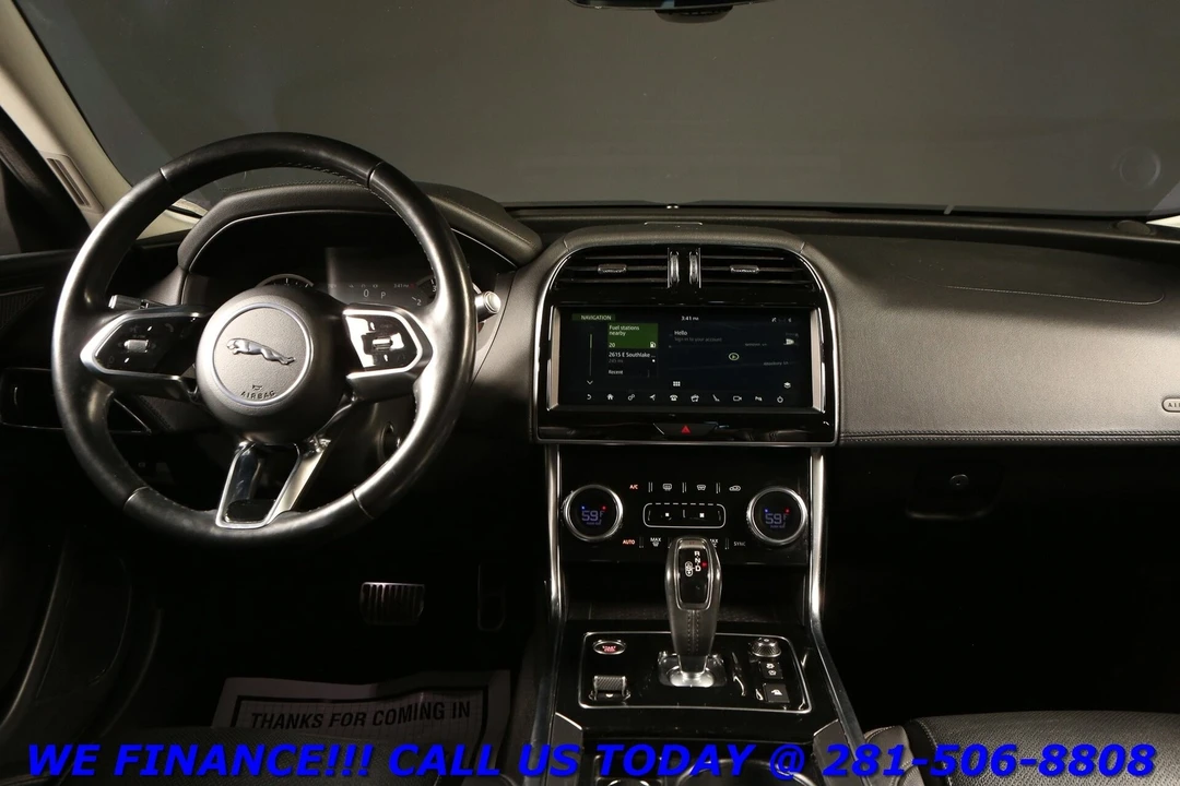 2020 Jaguar XE - Image 3 of 21