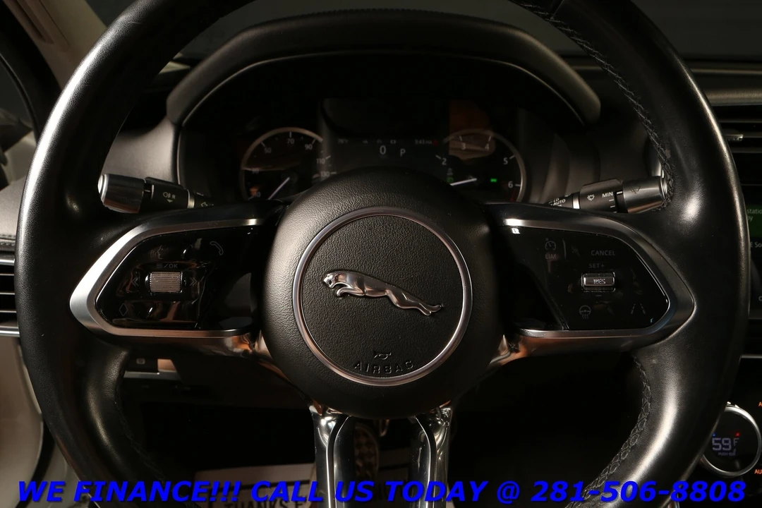 2020 Jaguar XE - Image 14 of 21