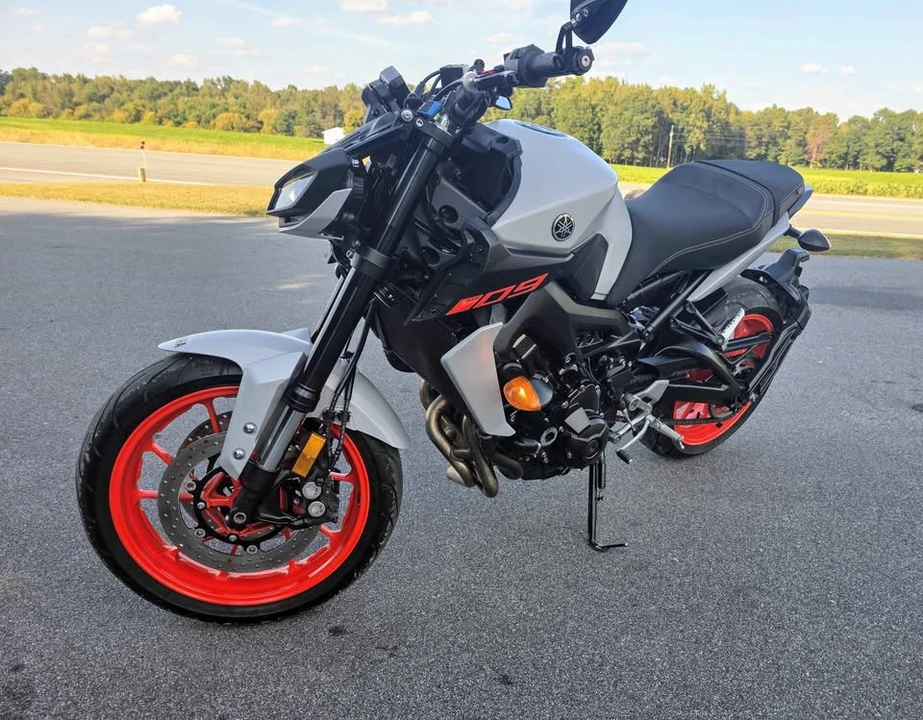 2020 Yamaha YZF - Image 11 of 11