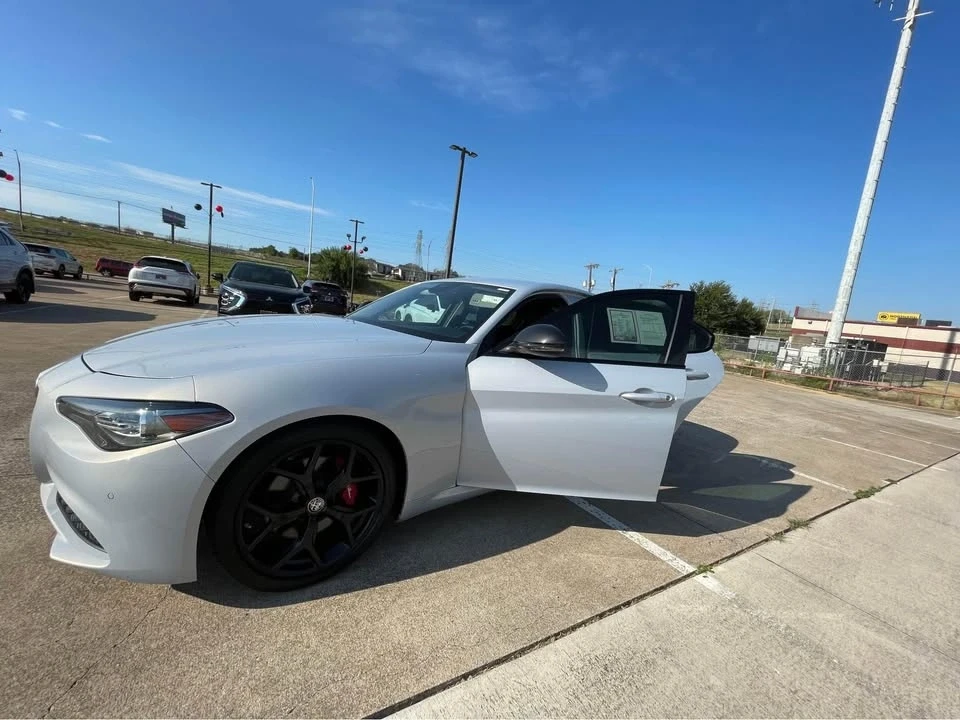 2020 Alfa Romeo Giulia - Image 3 of 6