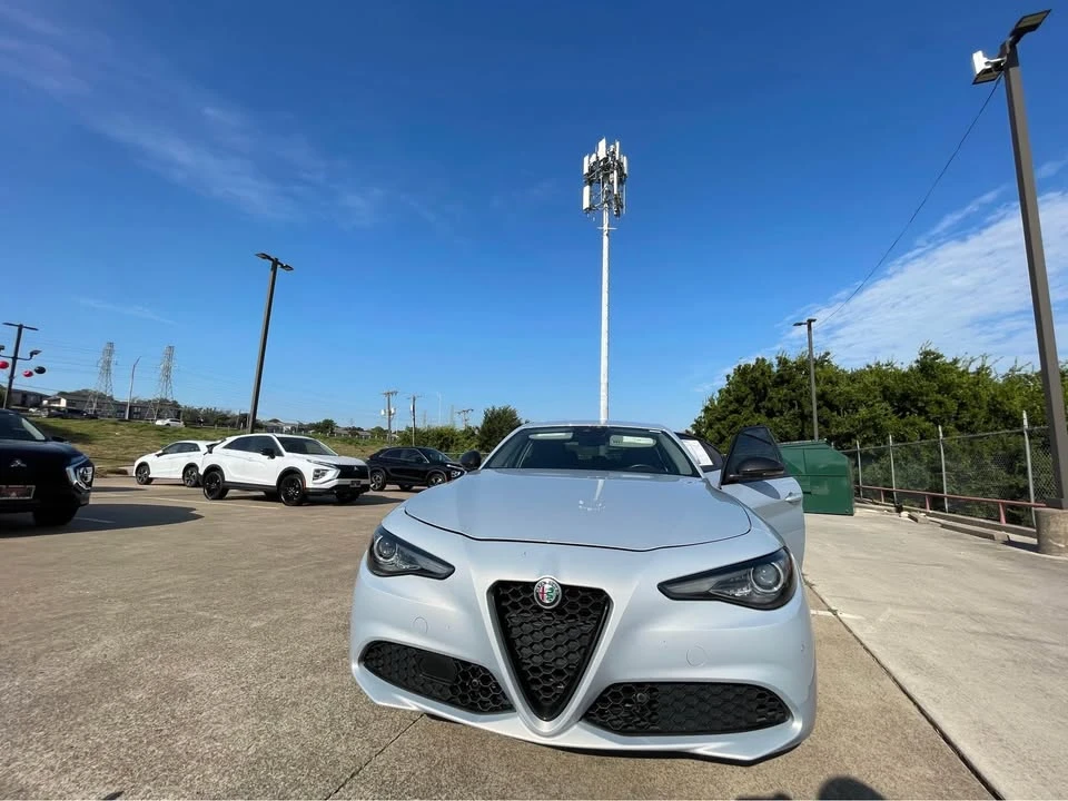 2020 Alfa Romeo Giulia - Image 5 of 7