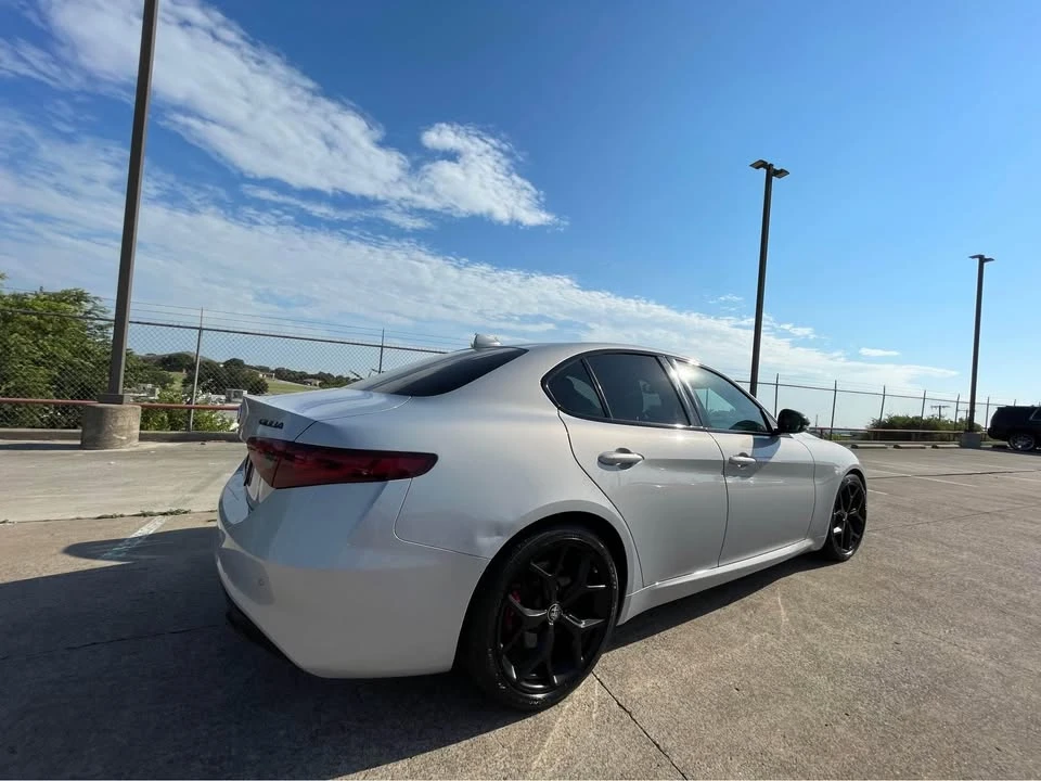 2020 Alfa Romeo Giulia - Image 6 of 7