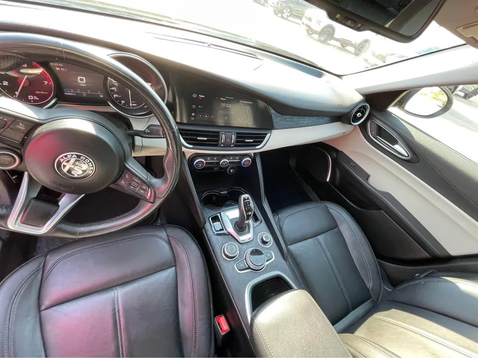 2020 Alfa Romeo Giulia - Image 3 of 7