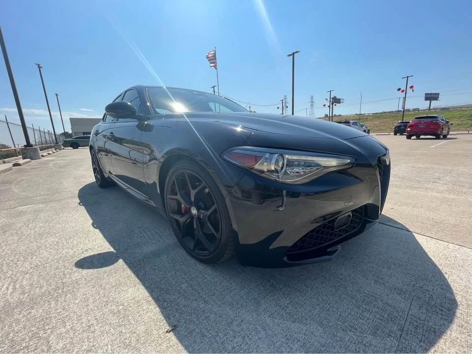 2020 Alfa Romeo Giulia - Image 2 of 9