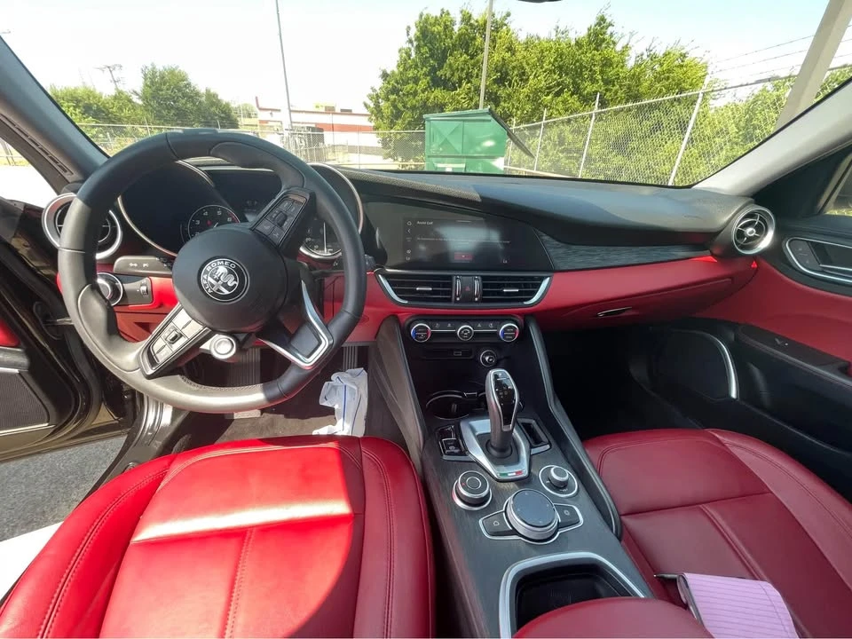 2020 Alfa Romeo Giulia - Image 7 of 9