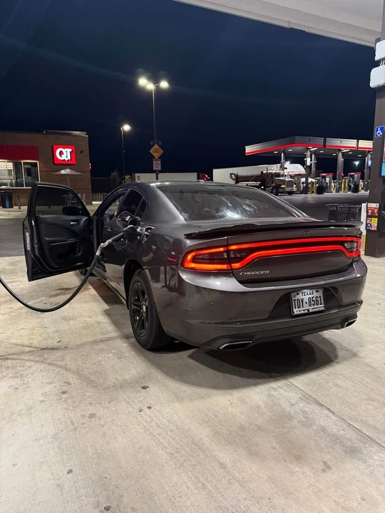 2020 Dodge Charger 7th Gen - Image 2 of 10