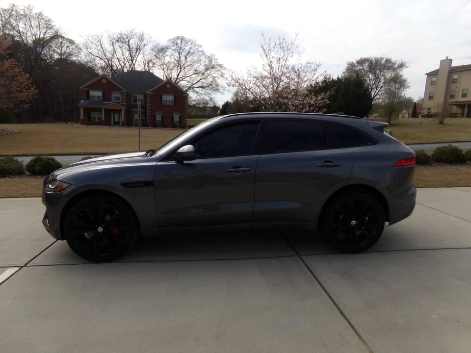 2020 Jaguar F-Pace - Image 2 of 20