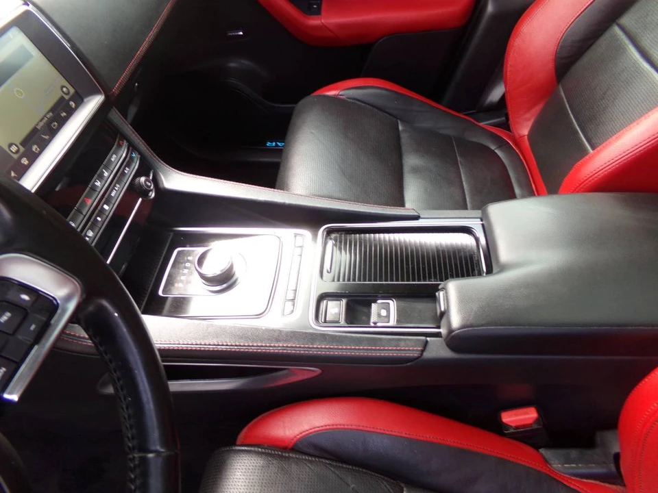 2020 Jaguar F-Pace - Image 12 of 20