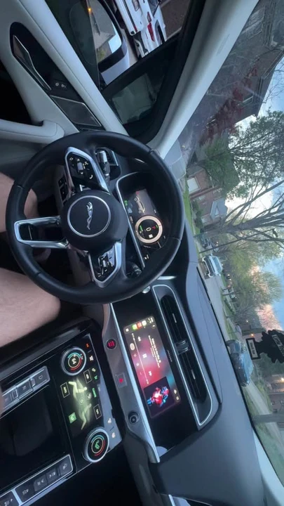 2020 Jaguar I-Pace - Image 2 of 5