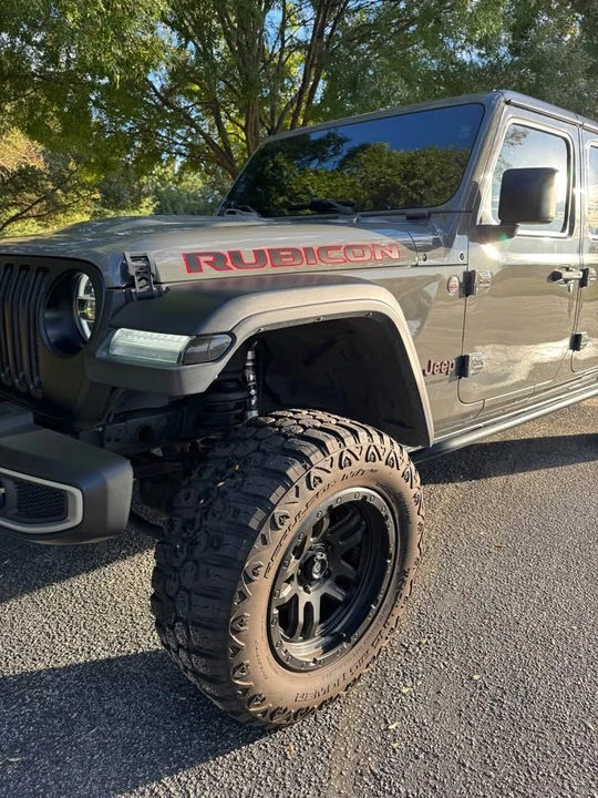 2020 Jeep JT Gladiator - Image 2 of 10
