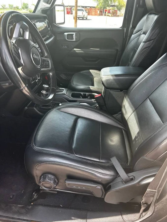 2020 Jeep JL Wrangler - Image 10 of 11