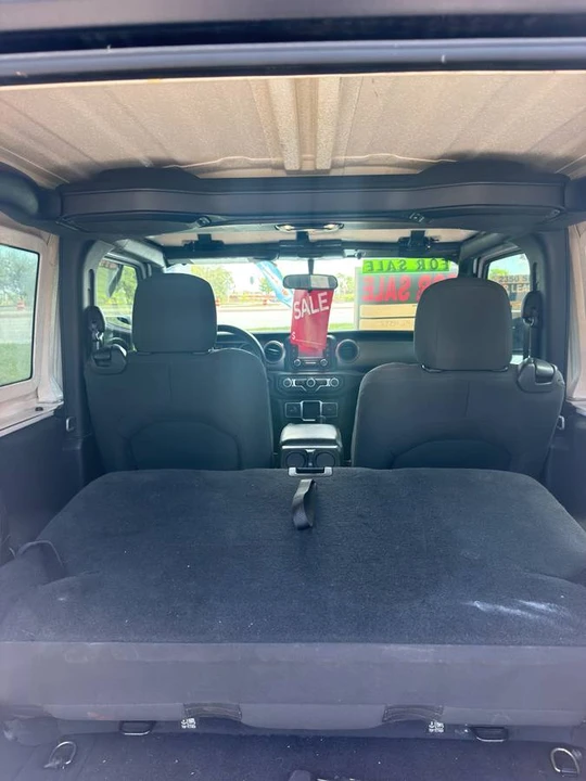 2020 Jeep JL Wrangler - Image 5 of 11