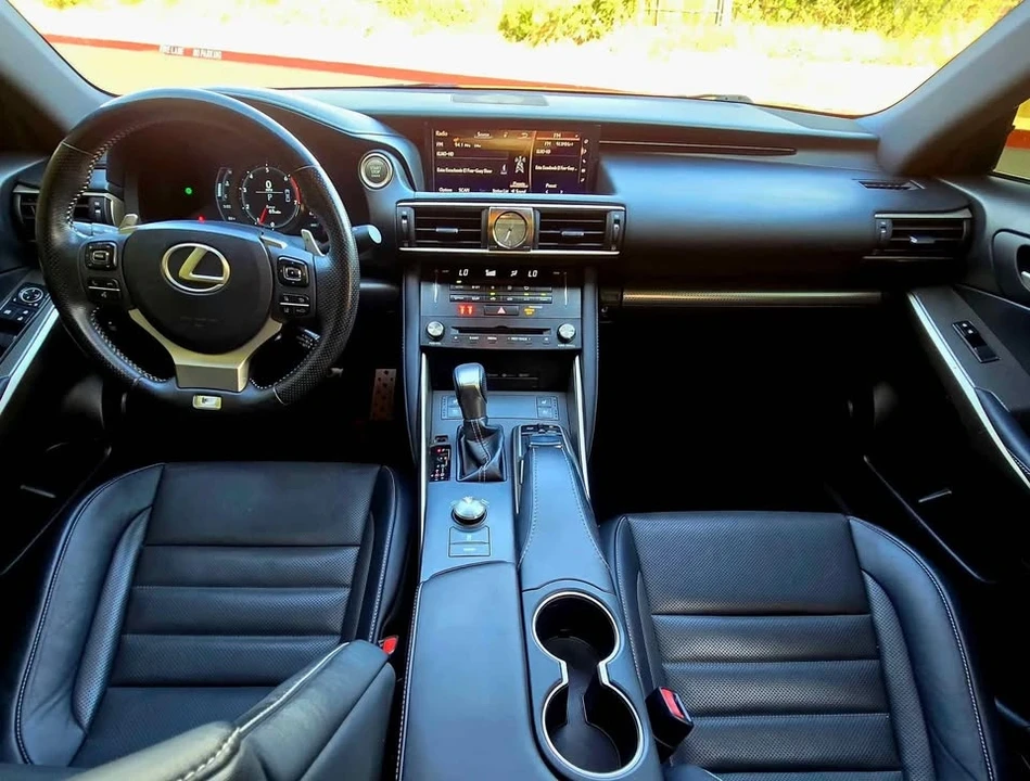 2020 Lexus IS 3rd Gen - Image 7 of 9