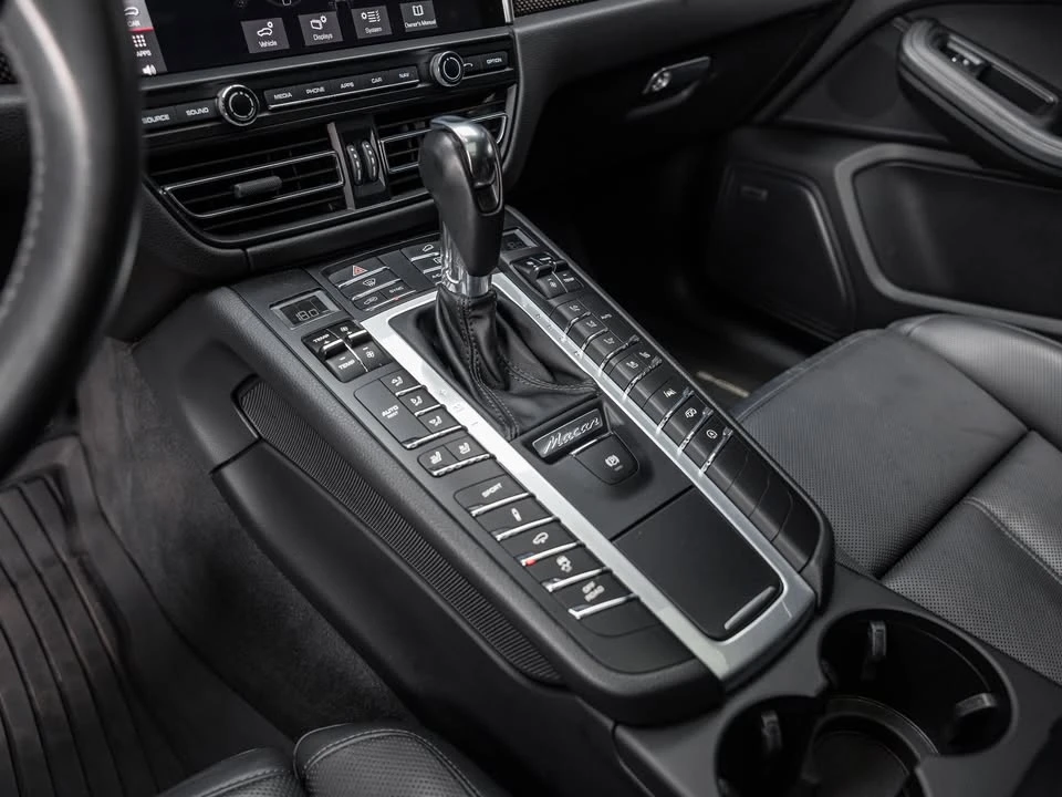 2020 Porsche Macan GTS - Image 16 of 20
