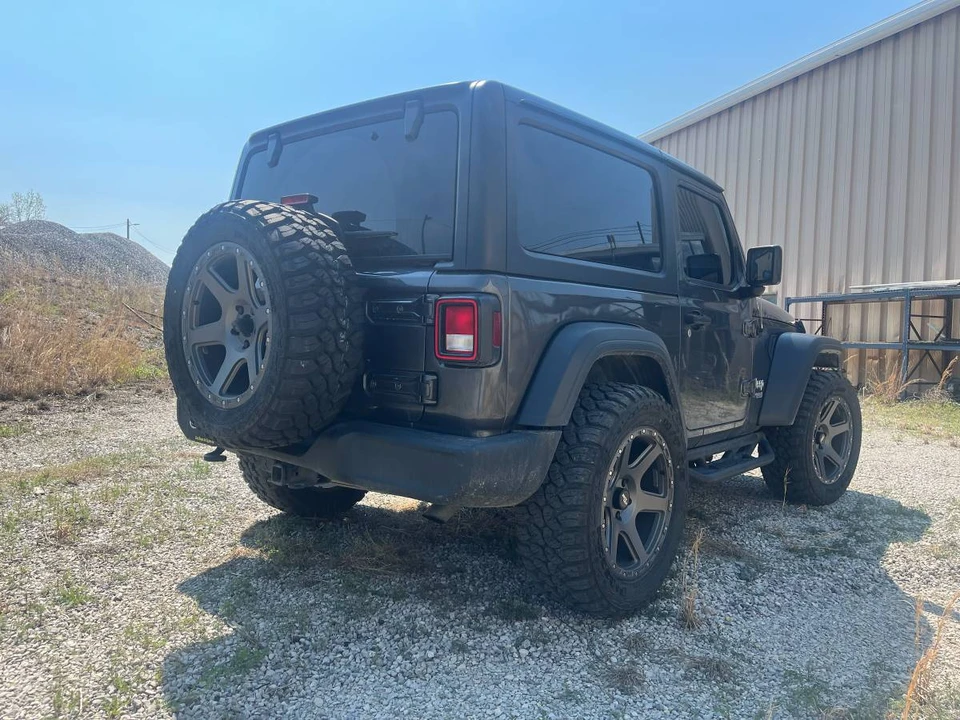 2020 Jeep JL Wrangler - Image 3 of 8