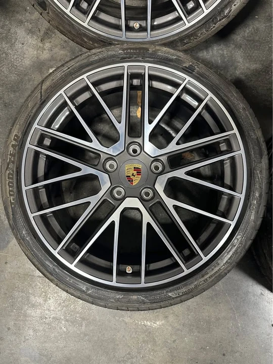 2020 Porsche 992 Turbo - Image 2 of 5