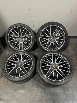 Porsche 992 Turbo Wheels