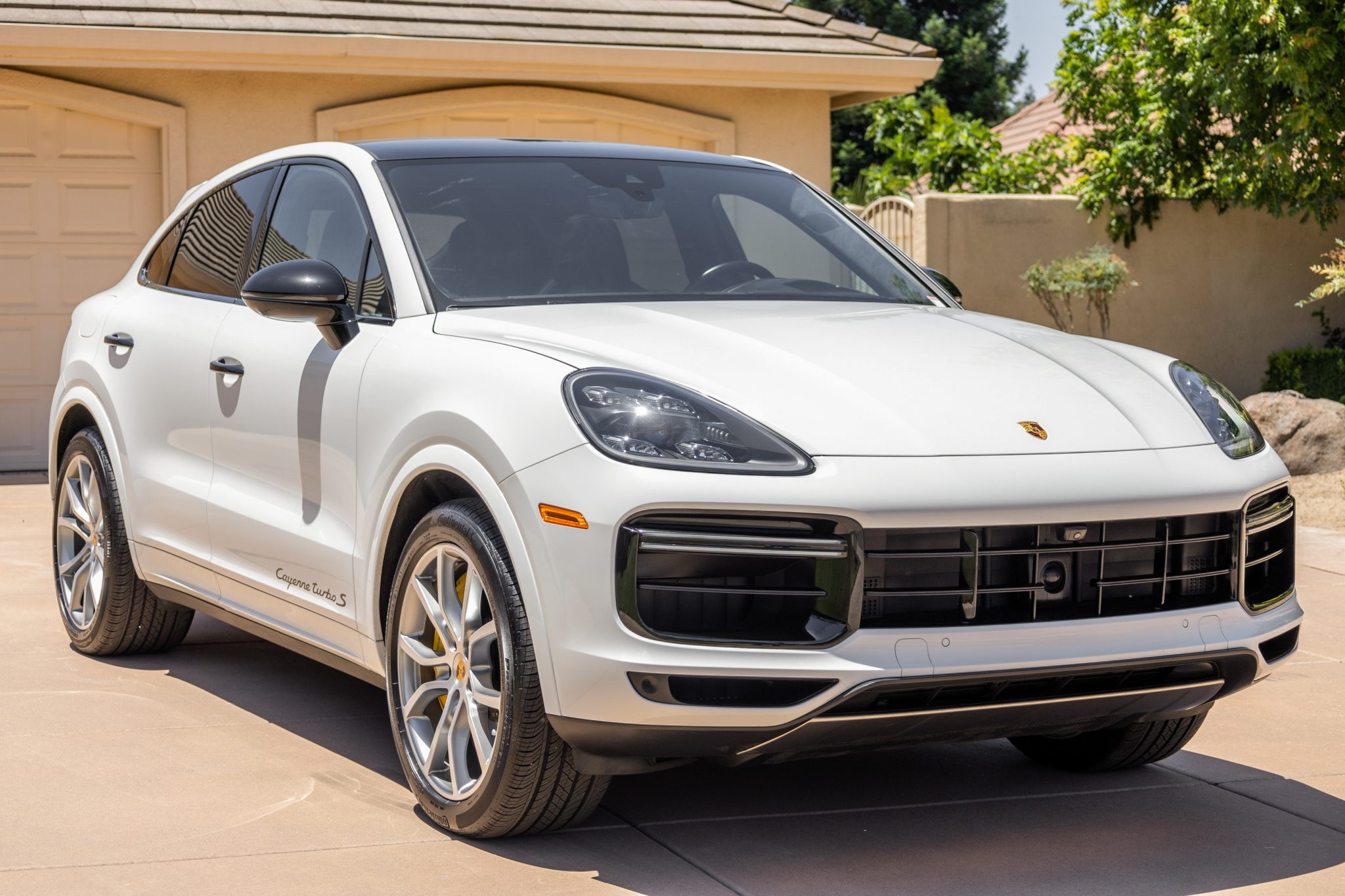 2020 Porsche Cayenne Turbo S E-Hybrid Coupe