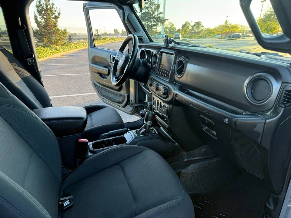 2021 Jeep JL Wrangler - Image 11 of 14
