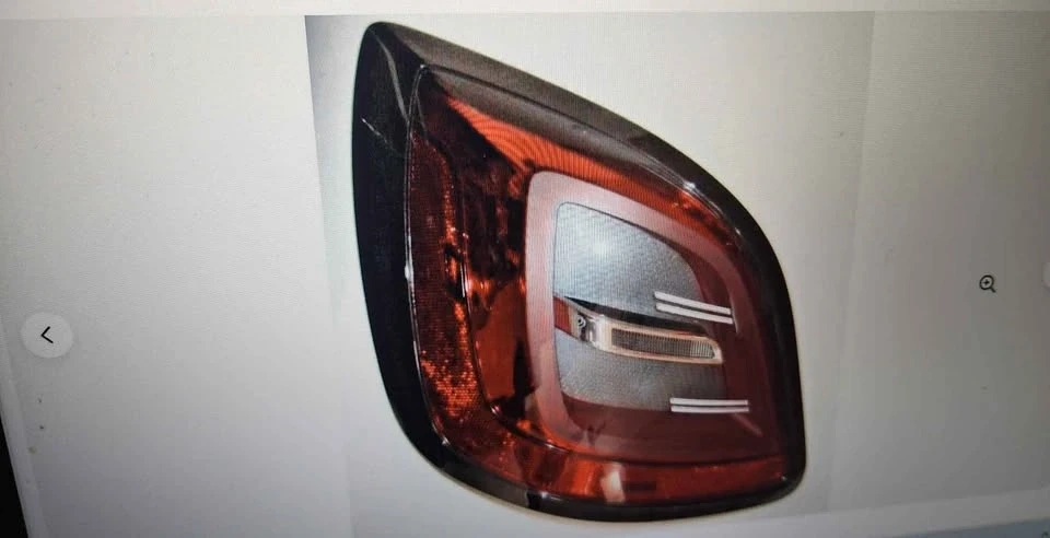 2021 Parts & Memorabilia Bodywork - Image 4 of 8