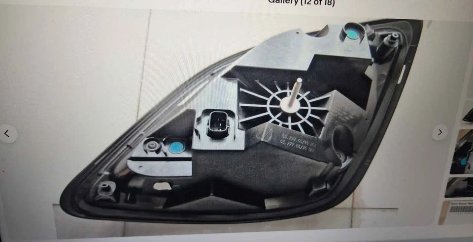 2021 Parts & Memorabilia Bodywork - Image 7 of 8