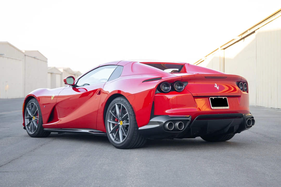 2021 Ferrari 812 GTS - Image 9 of 31